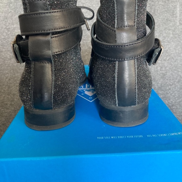 Fluevog Donita Swordfish - low boot with ankle strap- black glitter - women’s 8 - Picture 5 of 12